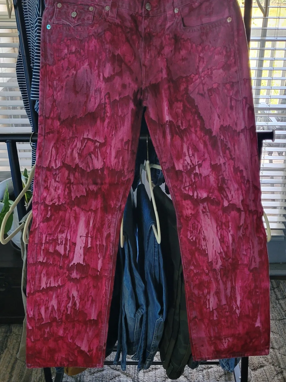 Men's Maroon Patterned Jeans - Stylish Casual Wear